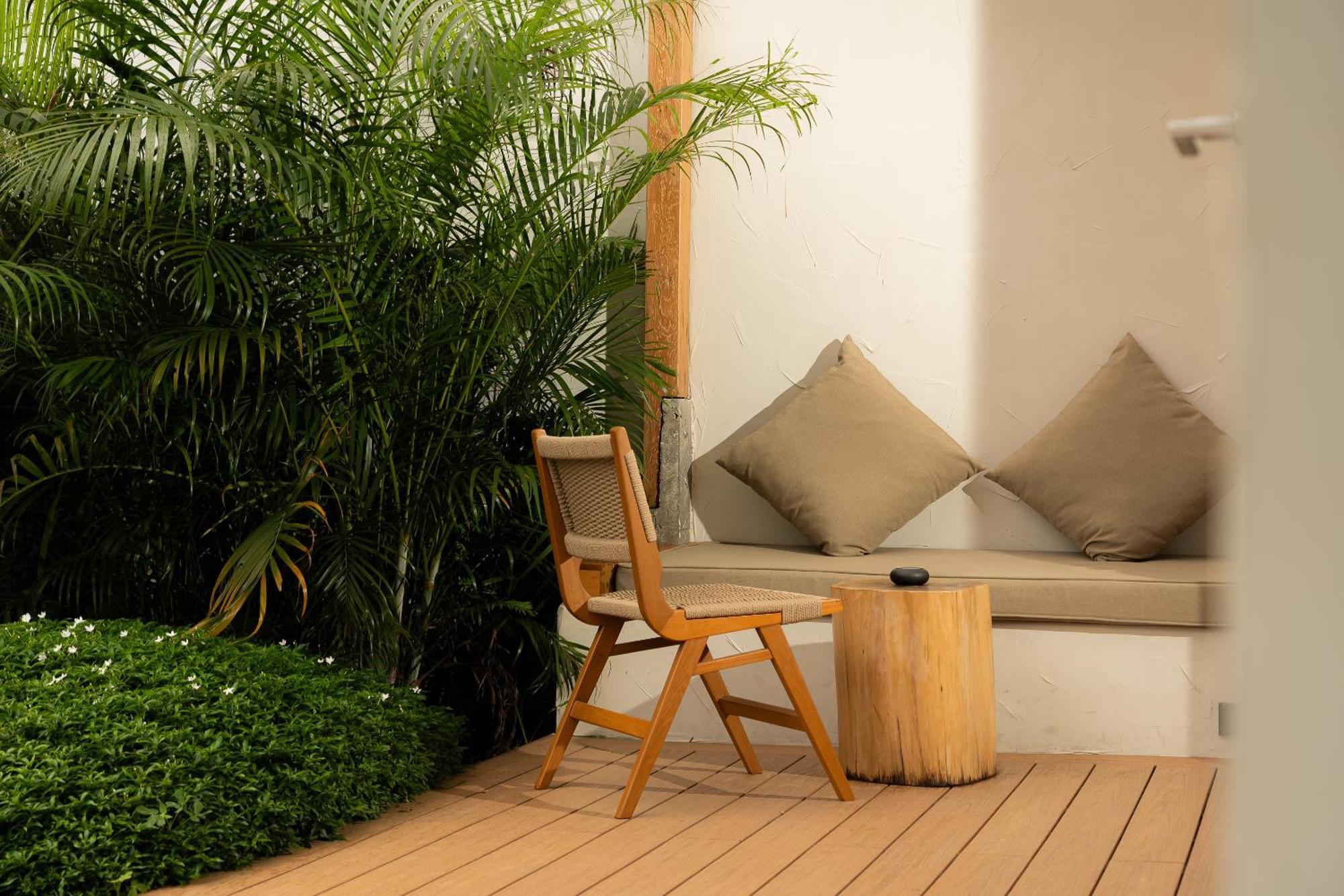 Eden Resort & Villas Phuket Patong Bagian luar foto