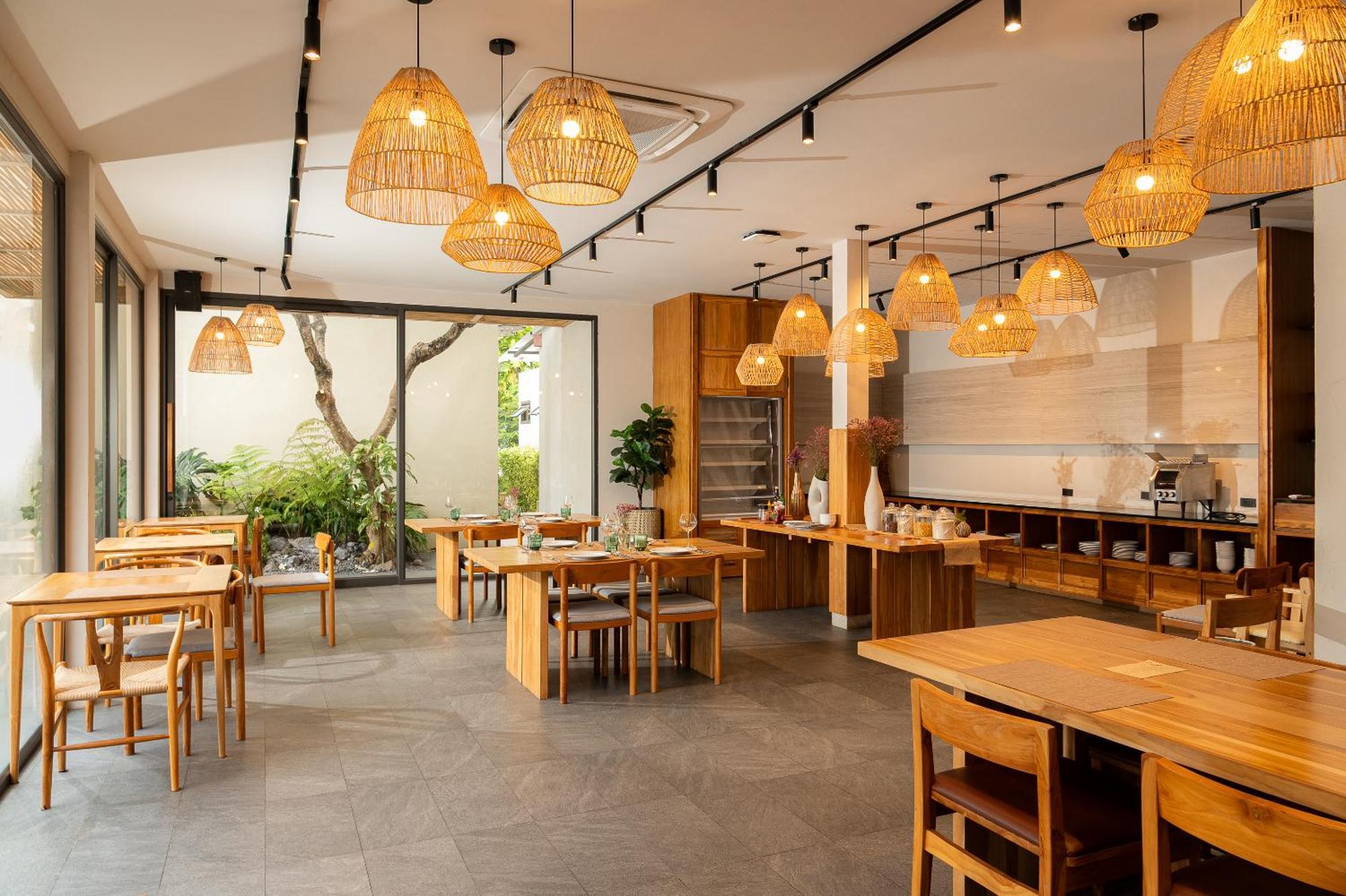 Eden Resort & Villas Phuket Patong Bagian luar foto